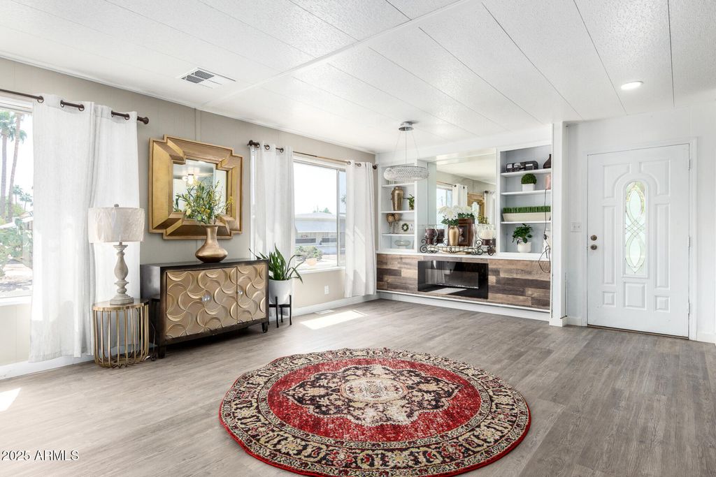 Image 2 of property listing at 2650 W UNION HILLS Drive 98, Phoenix, AZ 85027