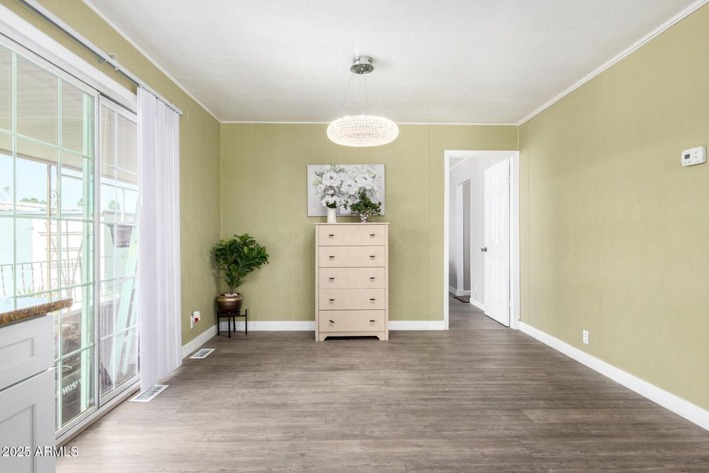 Image 9 of property listing at 2650 W UNION HILLS Drive 98, Phoenix, AZ 85027