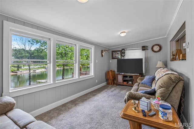 196 North Lake Drive, Hillsboro, MO 63050