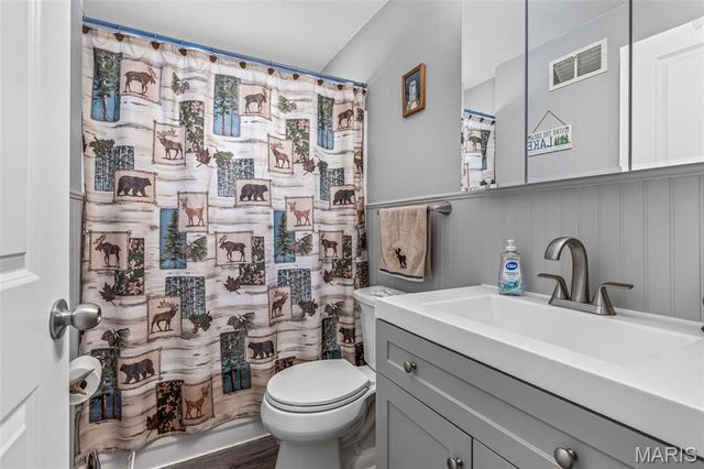 196 North Lake Drive, Hillsboro, MO 63050