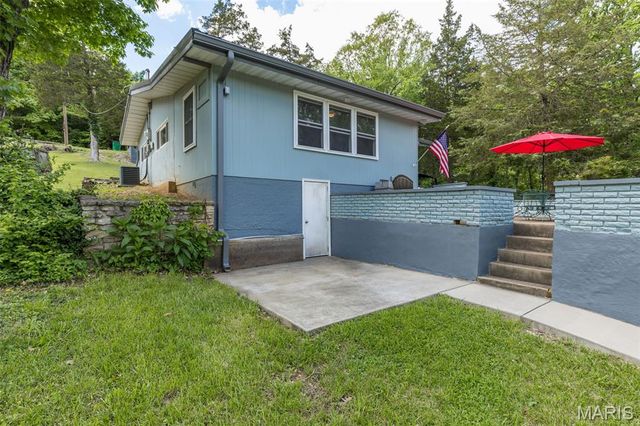 196 North Lake Drive, Hillsboro, MO 63050