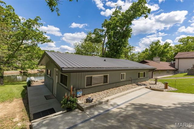 196 North Lake Drive, Hillsboro, MO 63050