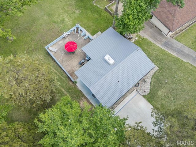 196 North Lake Drive, Hillsboro, MO 63050