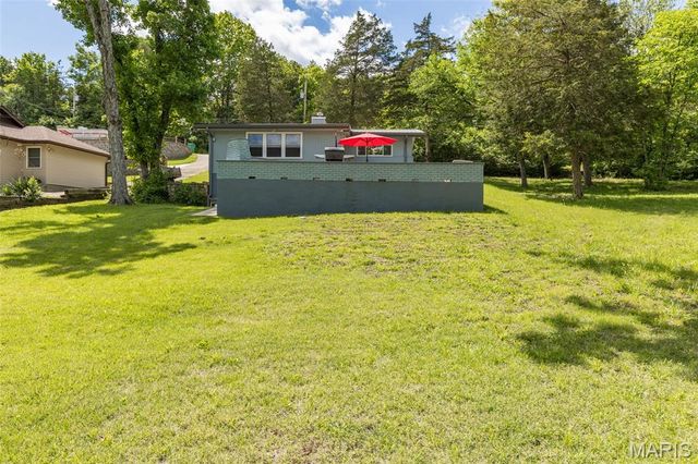 196 North Lake Drive, Hillsboro, MO 63050