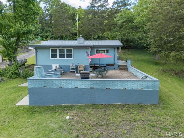 196 North Lake Drive, Hillsboro, MO 63050