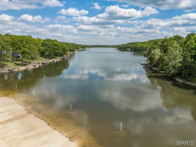 196 North Lake Drive, Hillsboro, MO 63050