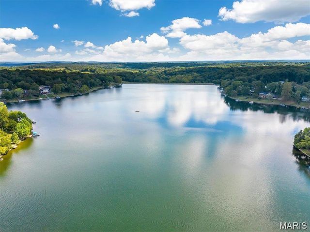 196 North Lake Drive, Hillsboro, MO 63050