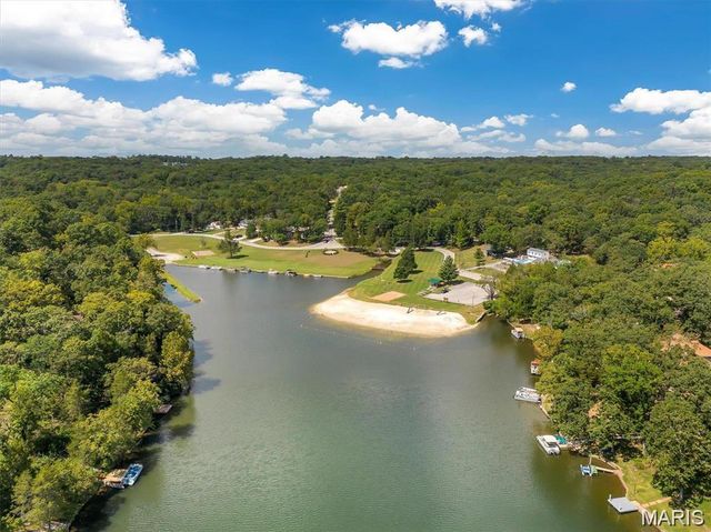 196 North Lake Drive, Hillsboro, MO 63050