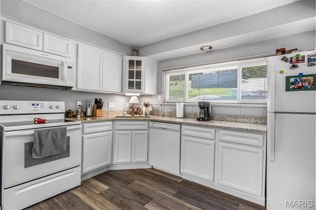 196 North Lake Drive, Hillsboro, MO 63050