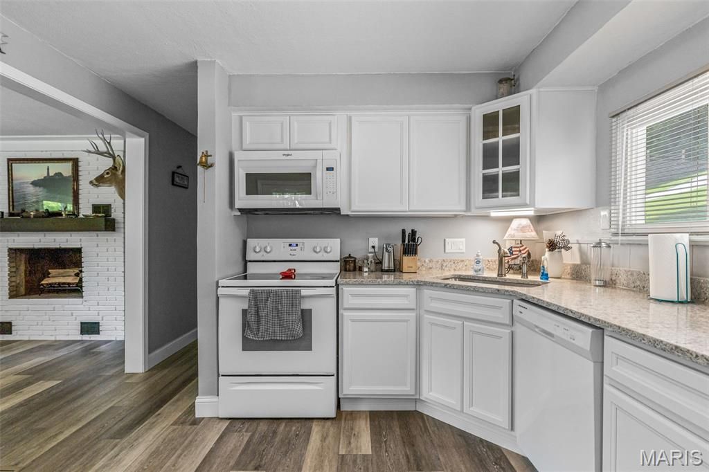 196 North Lake Drive, Hillsboro, MO 63050