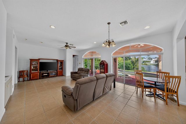 13214 SW 28th St, Miramar, FL 33027