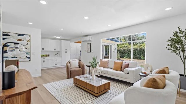 6934 E Espanita, Long Beach, CA 90815