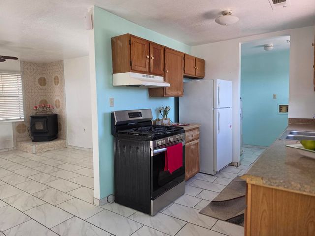 5512 Cleo Road SW, Albuquerque, NM 87121