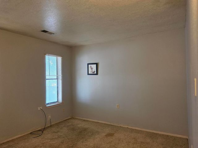 5512 Cleo Road SW, Albuquerque, NM 87121