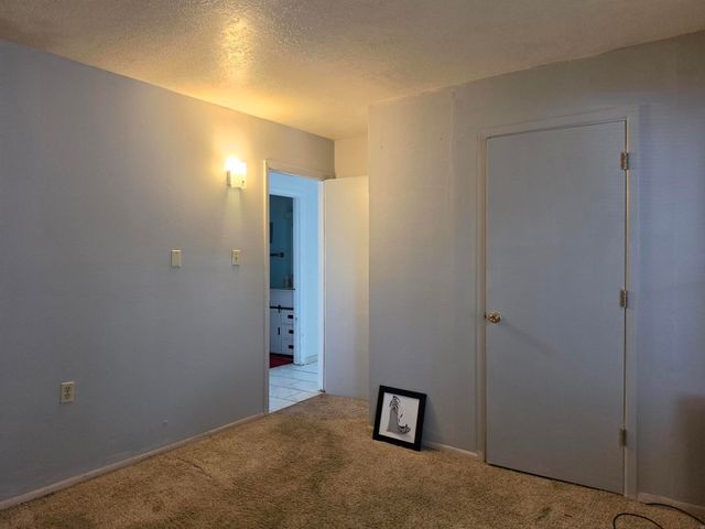 5512 Cleo Road SW, Albuquerque, NM 87121