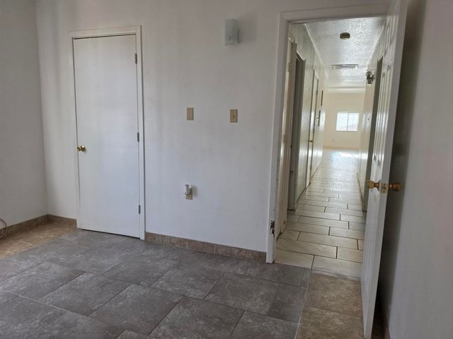 5512 Cleo Road SW, Albuquerque, NM 87121