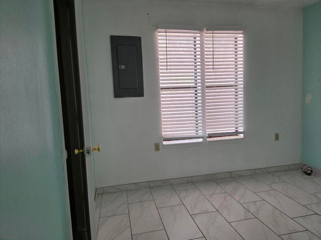 5512 Cleo Road SW, Albuquerque, NM 87121