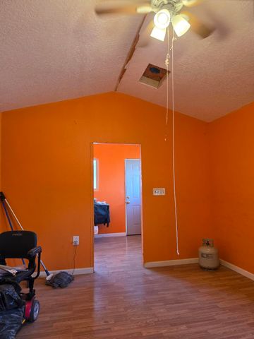 5512 Cleo Road SW, Albuquerque, NM 87121