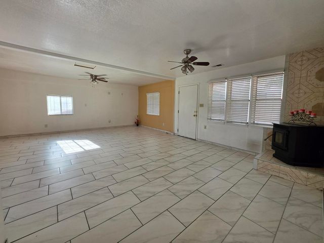 5512 Cleo Road SW, Albuquerque, NM 87121