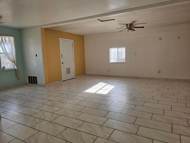 5512 Cleo Road SW, Albuquerque, NM 87121