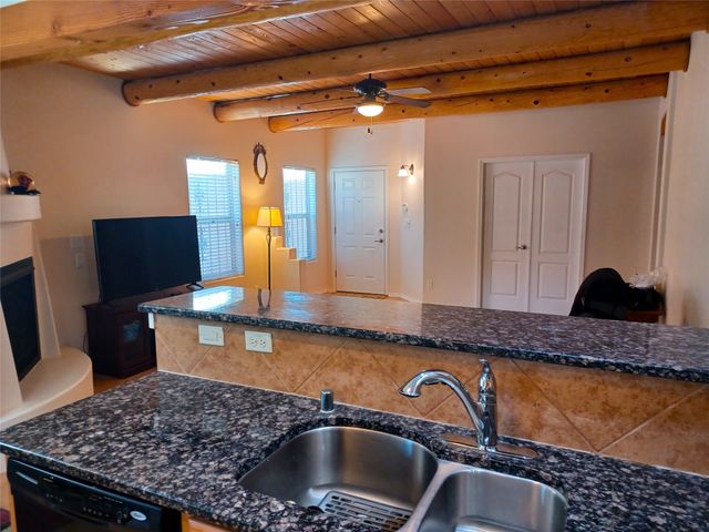 4225 Entrada Sonata, Santa Fe, NM 87507
