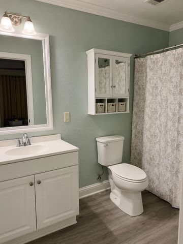 537 Oak St, Marrero, LA 70072