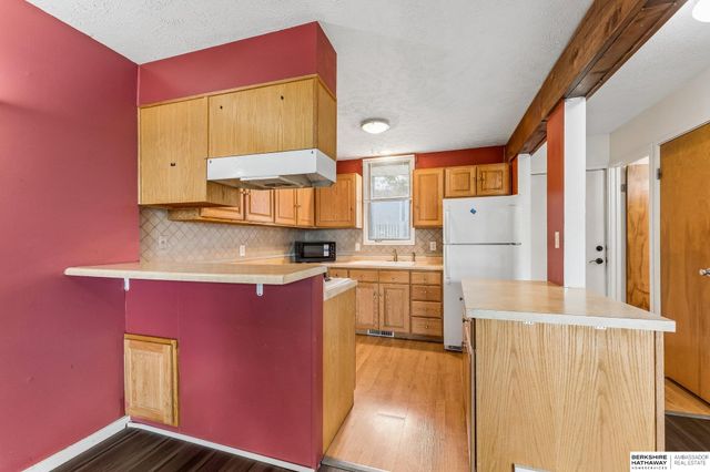 10836 Seward Street, Omaha, NE 68154