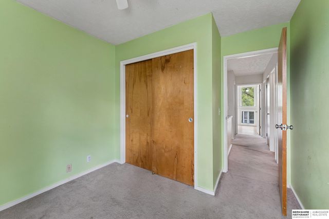 10836 Seward Street, Omaha, NE 68154