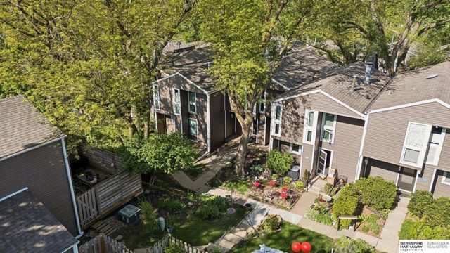 10836 Seward Street, Omaha, NE 68154