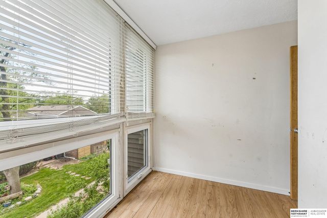 10836 Seward Street, Omaha, NE 68154