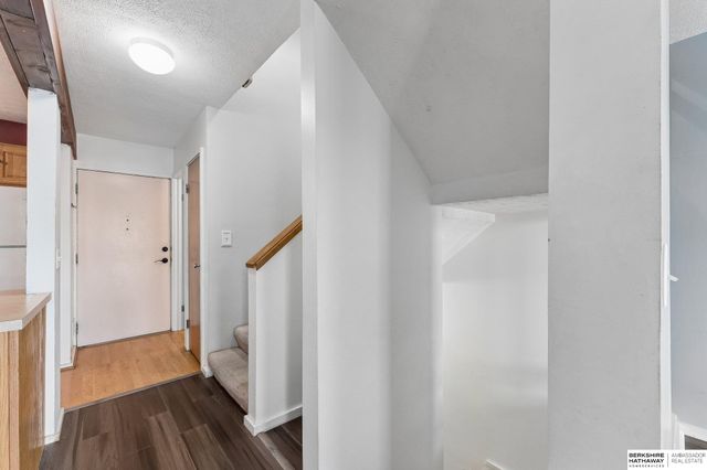 10836 Seward Street, Omaha, NE 68154