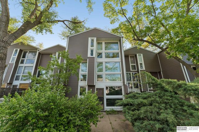 10836 Seward Street, Omaha, NE 68154