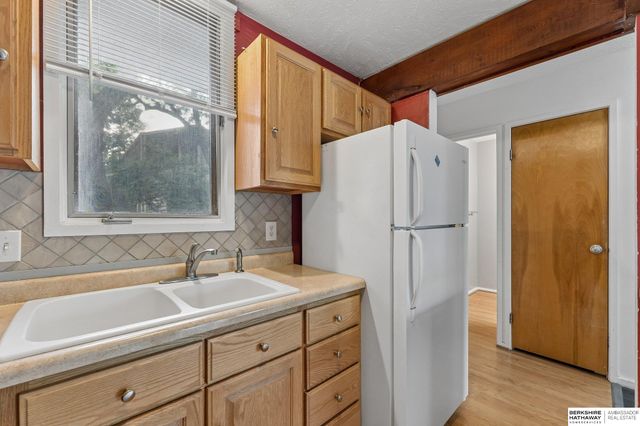 10836 Seward Street, Omaha, NE 68154