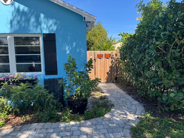 920 N L Street 2, Lake Worth Beach, FL 33460