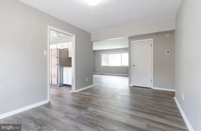 438 BLOOMSBURY AVE, Baltimore, MD 21228