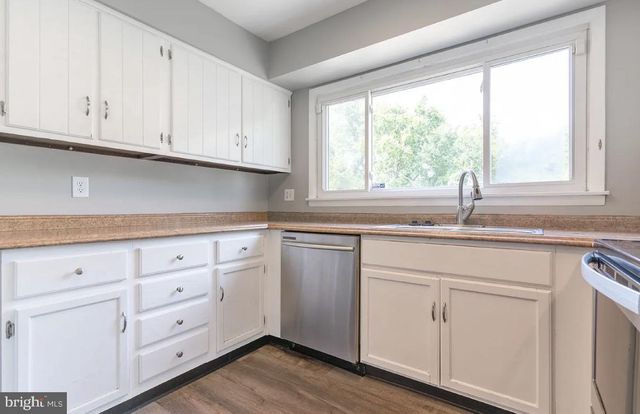 438 BLOOMSBURY AVE, Baltimore, MD 21228