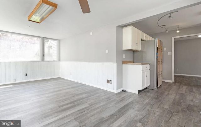 438 BLOOMSBURY AVE, Baltimore, MD 21228