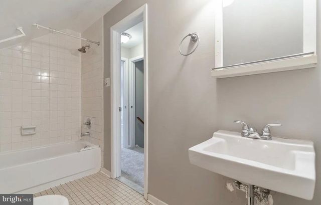 438 BLOOMSBURY AVE, Baltimore, MD 21228