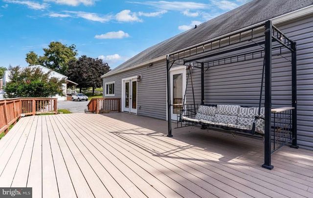 438 BLOOMSBURY AVE, Baltimore, MD 21228