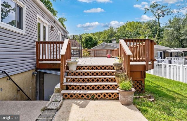 438 BLOOMSBURY AVE, Baltimore, MD 21228