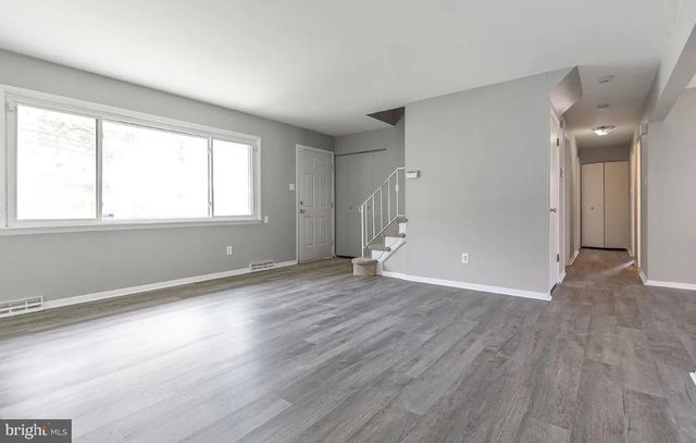 438 BLOOMSBURY AVE, Baltimore, MD 21228