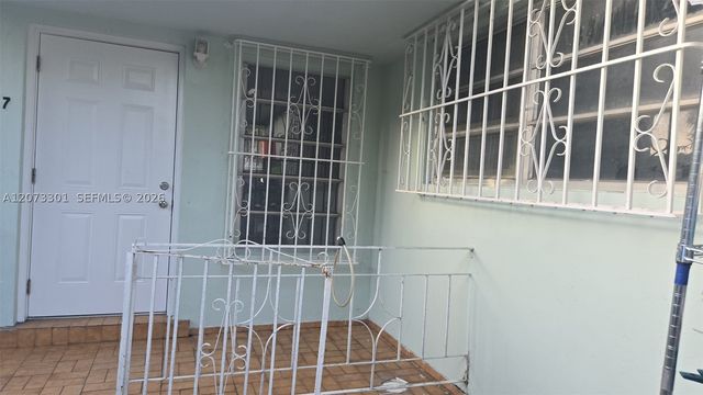 1345 NW 28th St 1, Miami, FL 33142