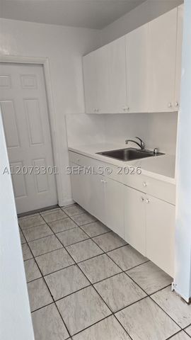1345 NW 28th St 1, Miami, FL 33142