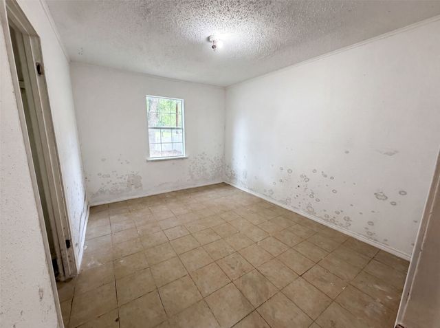 2210 Ben Hur Street, Dallas, TX 75253