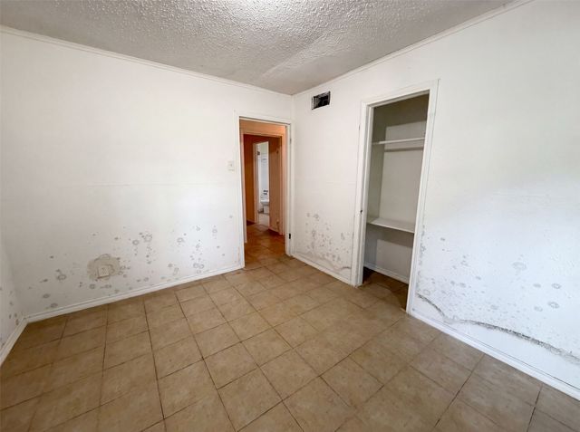 2210 Ben Hur Street, Dallas, TX 75253