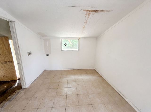 2210 Ben Hur Street, Dallas, TX 75253