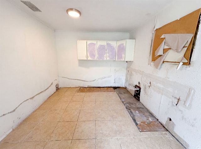 2210 Ben Hur Street, Dallas, TX 75253