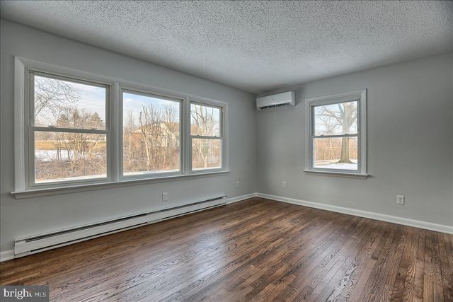 164 N FAIRVILLE AVE, Harrisburg, PA 17112