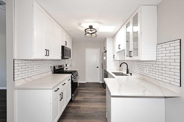 10002 W Tarrytown Avenue, Sun City, AZ 85351