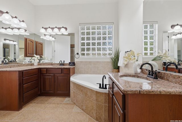 8919 Comanche Path, Garden Ridge, TX 78266